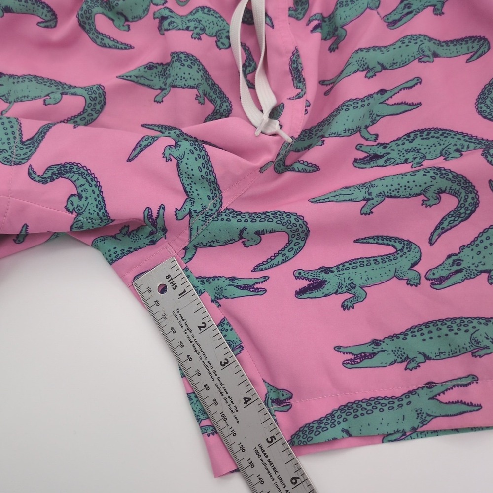 Chubbies Swim Trunks Mens Large Pink The Glades 5.5" Inseam Mesh Lined Quick Dry - Picture 4 of 8